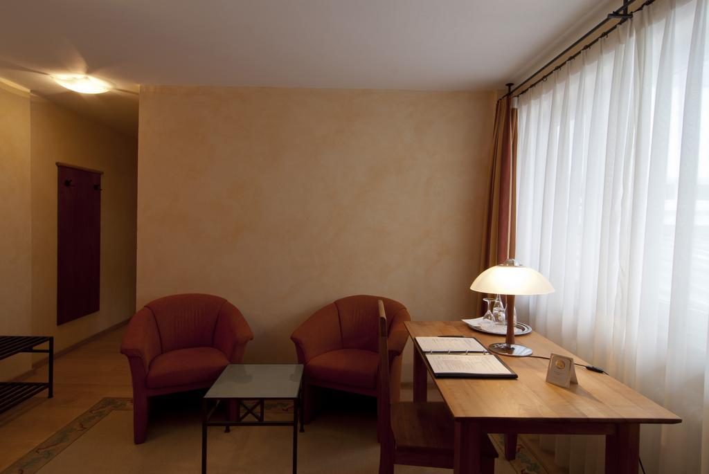 Hardtwald Hotel Бад-Хомбург-фор-дер-Хёэ Номер фото